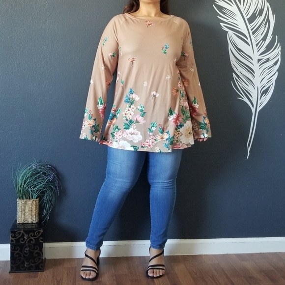 Sheilay Tan Tunic Top - Picture 1 of 9